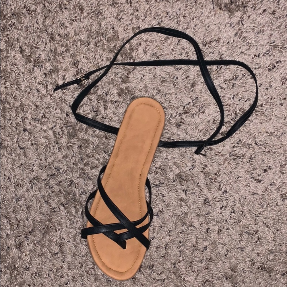 Ankle tied up sandals